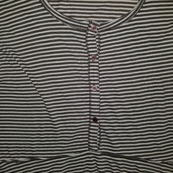 Splendid striped long sleeve top with buttons - Picture 3 of 6